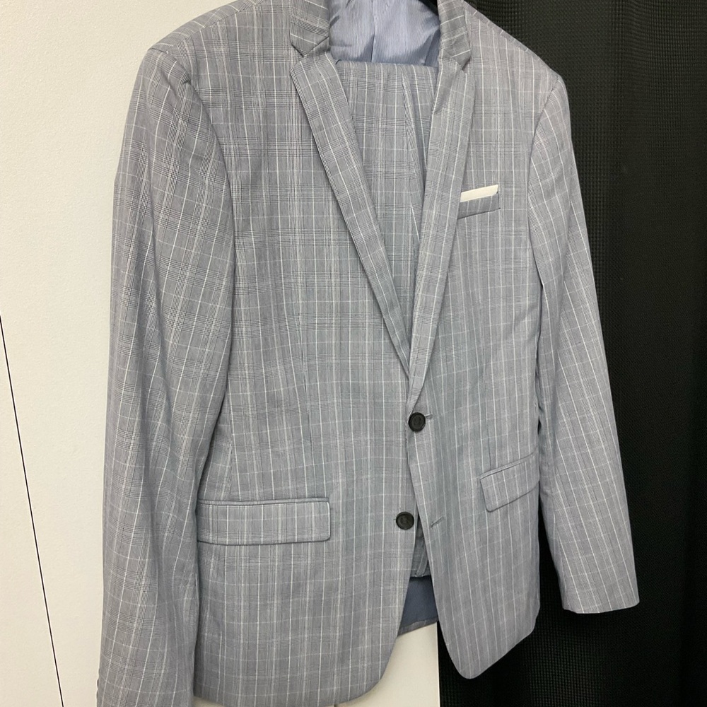 New Men's Gray Checkered Suit